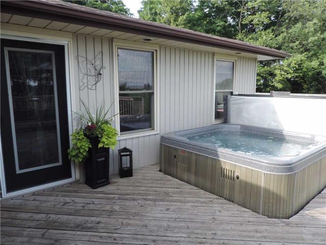 7585 Highway 6, House detached with 4 bedrooms, 2 bathrooms and 4 parking in Wellington North ON | Image 4