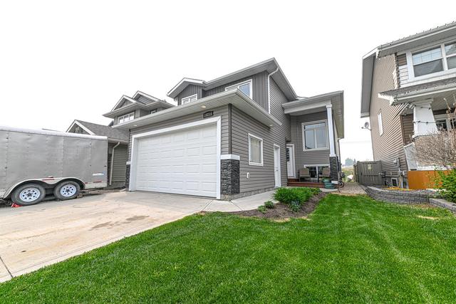 10214 87 Street, House detached with 3 bedrooms, 2 bathrooms and 4 parking in Grande Prairie AB | Image 3