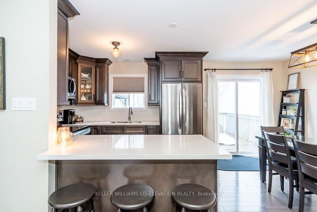 35 Mercer Cres, House detached with 2 bedrooms, 2 bathrooms and 8 parking in Penetanguishene ON | Image 2