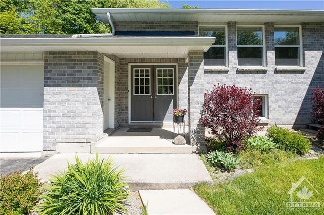 117 County 5 Road, House detached with 3 bedrooms, 2 bathrooms and 20 parking in Front of Yonge ON | Image 5