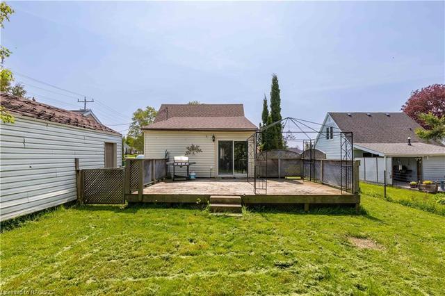 790 7th Street E, House detached with 3 bedrooms, 1 bathrooms and 4 parking in Owen Sound ON | Image 16