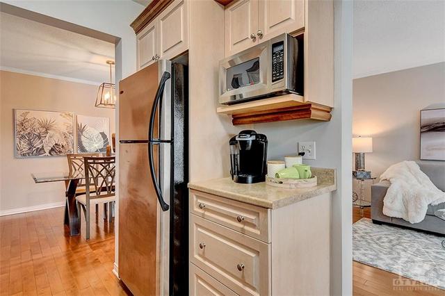 106 Hawktree Ridge, Townhouse with 3 bedrooms, 3 bathrooms and 3 parking in Ottawa ON | Image 11