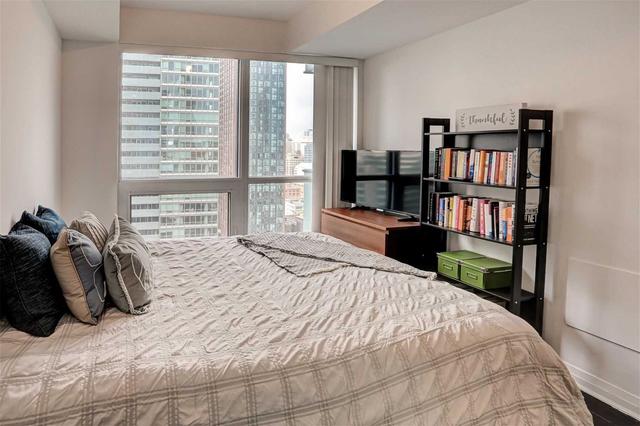 2201 - 8 Mercer St, Condo with 1 bedrooms, 1 bathrooms and 0 parking in Toronto ON | Image 7