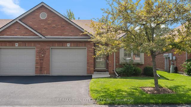 5 - 35 Cobden Crt, Townhouse with 2 bedrooms, 1 bathrooms and 2 parking in Brantford ON | Image 20