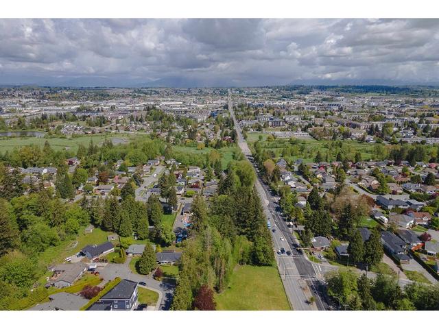 4875 200 Street, House detached with 4 bedrooms, 3 bathrooms and 9 parking in Langley BC | Image 15