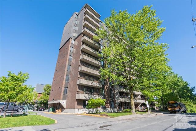 203 - 333 Chapel Street, Condo with 1 bedrooms, 2 bathrooms and 1 parking in Ottawa ON | Image 3