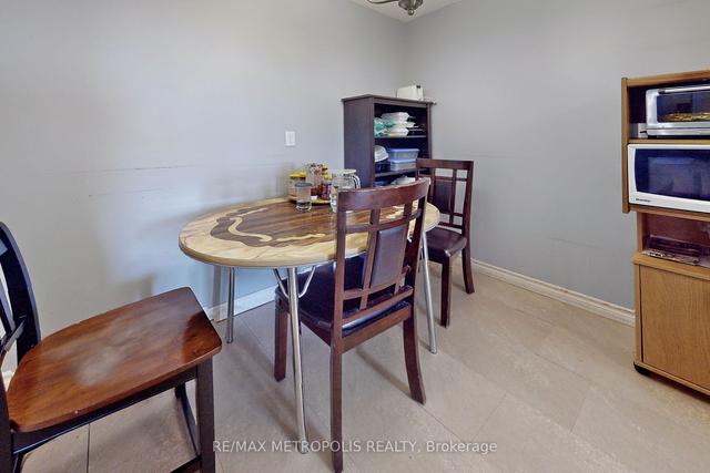 704 - 121 Trudelle St, Condo with 3 bedrooms, 2 bathrooms and 1 parking in Toronto ON | Image 7