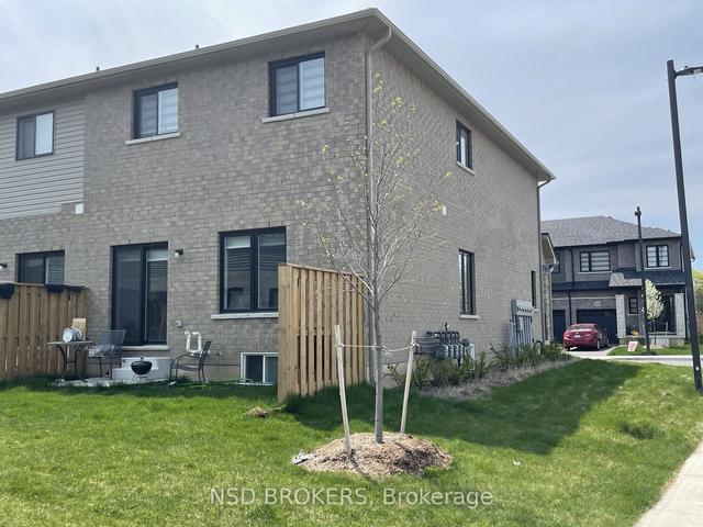 25 - 520 Grey St N, House attached with 3 bedrooms, 3 bathrooms and 2 parking in Brantford ON | Image 3
