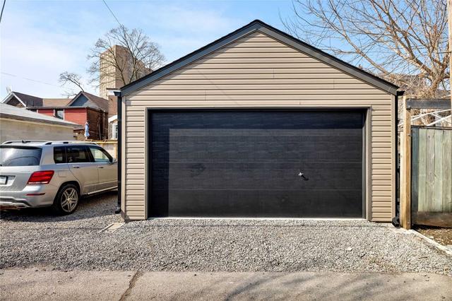 137 Perth Ave, House attached with 3 bedrooms, 3 bathrooms and 2 parking in Toronto ON | Image 18