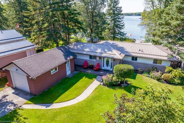 89 Kenedon Drive, House detached with 2 bedrooms, 1 bathrooms and 5 parking in Kawartha Lakes ON | Image 1