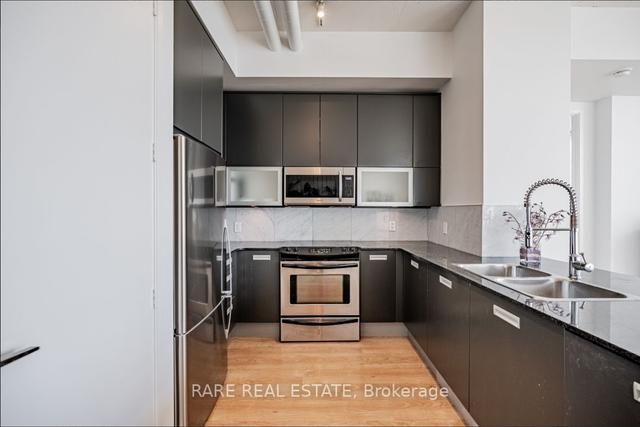 527 - 380 Macpherson Ave, Condo with 2 bedrooms, 2 bathrooms and 1 parking in Toronto ON | Image 33
