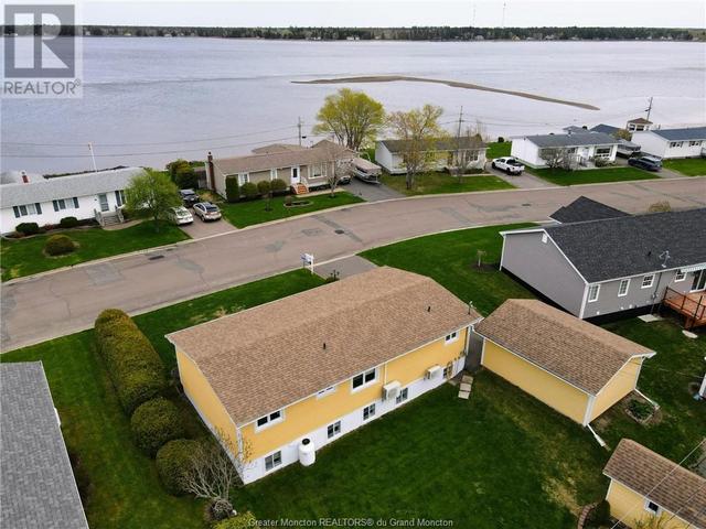 8 Beau Rivage St, House detached with 4 bedrooms, 2 bathrooms and null parking in Richibucto NB | Image 4