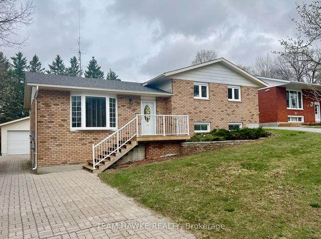 31 Spohn Dr, House detached with 3 bedrooms, 2 bathrooms and 6 parking in Penetanguishene ON | Image 12