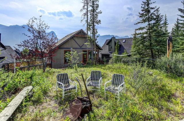 219 Eagle Point, House detached with 5 bedrooms, 4 bathrooms and 4 parking in Canmore AB | Image 37
