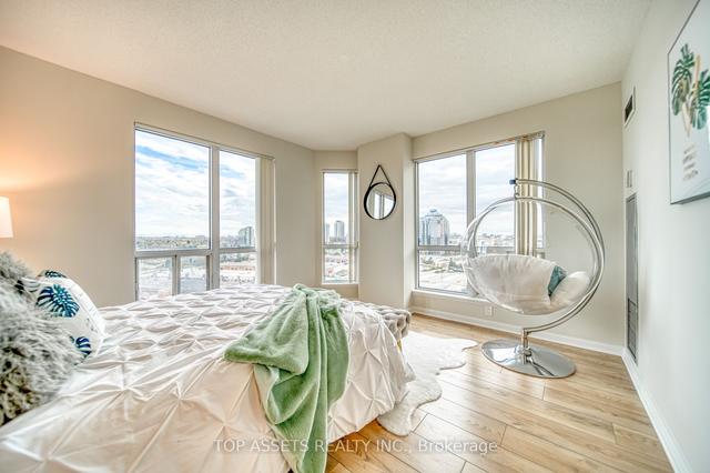 1609 - 8 Lee Centre Dr, Condo with 4 bedrooms, 3 bathrooms and 2 parking in Toronto ON | Image 8