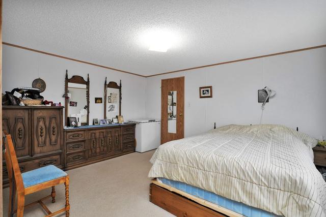 402 - 1219 Township Road, House detached with 3 bedrooms, 3 bathrooms and 10 parking in Lacombe County AB | Image 11