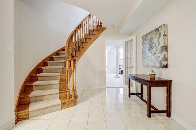 51 White Ave, House detached with 4 bedrooms, 5 bathrooms and 8 parking in Toronto ON | Image 25