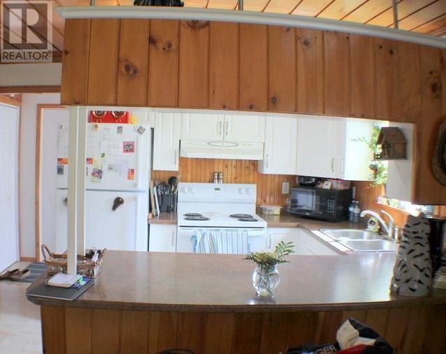 240 Hwy 563, House detached with 3 bedrooms, 1 bathrooms and null parking in Algoma, Unorganized, North Part ON | Image 6