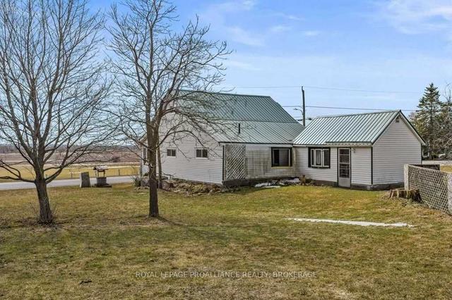 14 Wellington St, House detached with 3 bedrooms, 1 bathrooms and 5 parking in Prince Edward County ON | Image 24