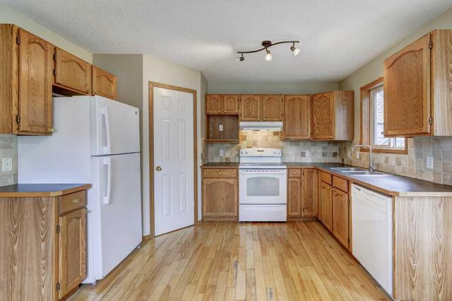 851 Lawrence Grassi Ridge, House detached with 4 bedrooms, 1 bathrooms and 2 parking in Canmore AB | Image 3