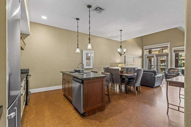 407 - 187 Kananaskis Way, Condo with 3 bedrooms, 2 bathrooms and 1 parking in Canmore AB | Image 2