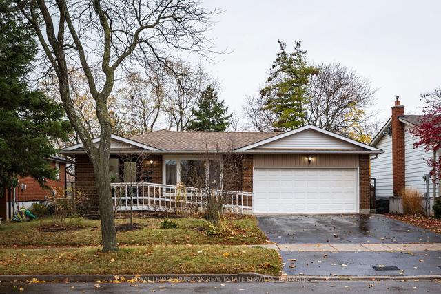 2172 Ireland Dr, House detached with 3 bedrooms, 2 bathrooms and 4 parking in Burlington ON | Image 1