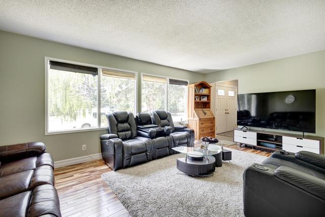 10631 Brackenridge Road Sw, House detached with 4 bedrooms, 2 bathrooms and 4 parking in Calgary AB | Image 6