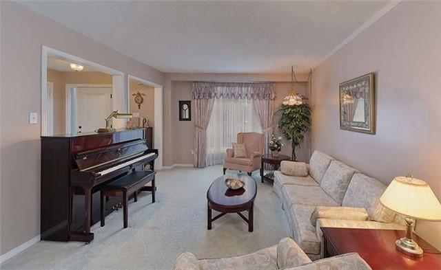 6742 Tenth Line, House detached with 4 bedrooms, 3 bathrooms and 3 parking in Mississauga ON | Image 3