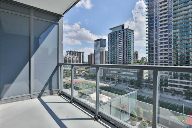 809 - 30 Roehampton Ave, Condo with 1 bedrooms, 1 bathrooms and 1 parking in Toronto ON | Image 10