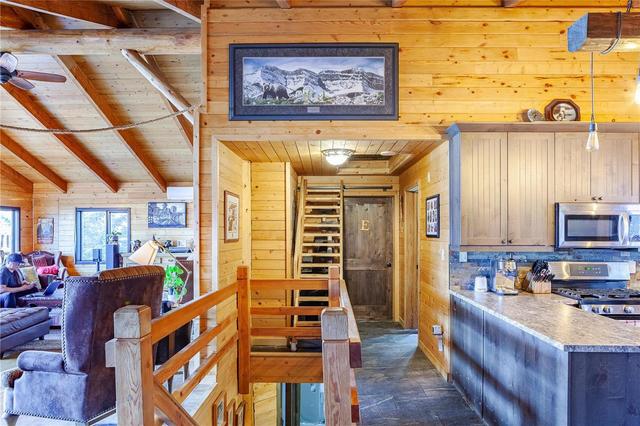 5572 Oyama Lake Road, House detached with 4 bedrooms, 2 bathrooms and 26 parking in Columbia Shuswap F BC | Image 15