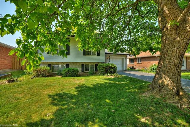 7436 Woodgate Street, House detached with 4 bedrooms, 1 bathrooms and null parking in Niagara Falls ON | Image 1
