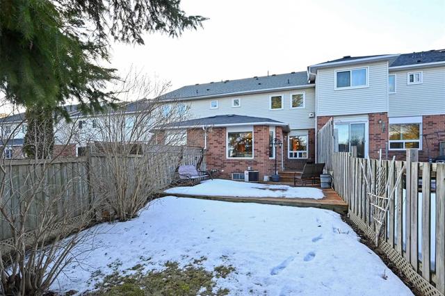 83 Brucker Rd, House attached with 3 bedrooms, 3 bathrooms and 3 parking in Barrie ON | Image 18