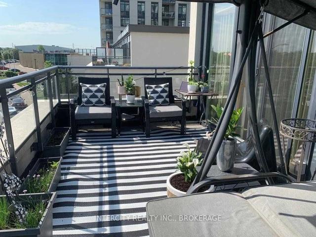 118 - 12 Woodstream Blvd, Townhouse with 2 bedrooms, 3 bathrooms and 1 parking in Vaughan ON | Image 2