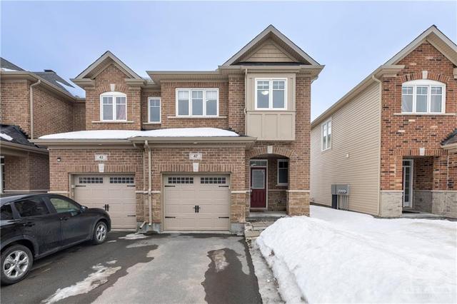 47 Tapadero Avenue, Townhouse with 3 bedrooms, 4 bathrooms and 3 parking in Ottawa ON | Image 1