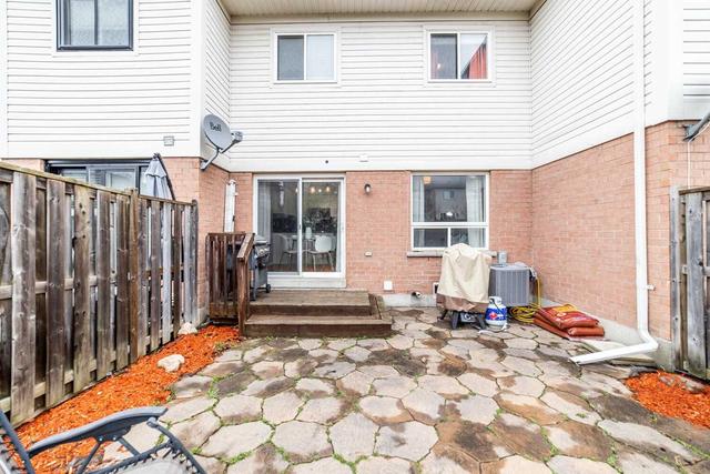 80 Millburn Dr, House attached with 3 bedrooms, 1 bathrooms and 2 parking in Clarington ON | Image 15