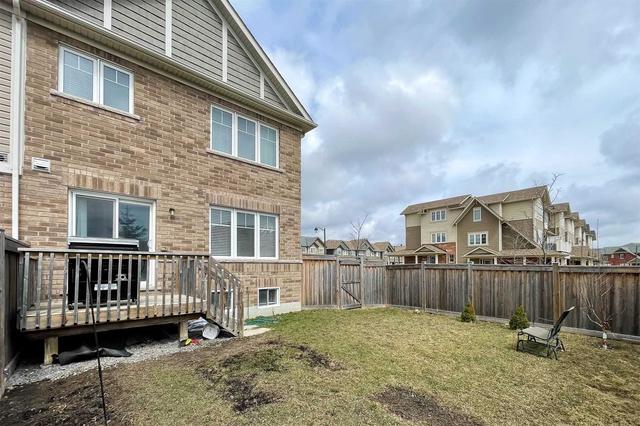 79 Great Gabe Cres, House attached with 3 bedrooms, 3 bathrooms and 3 parking in Oshawa ON | Image 33