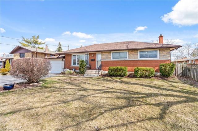 90 Rochelle Drive, House detached with 4 bedrooms, 2 bathrooms and null parking in St. Catharines ON | Image 25