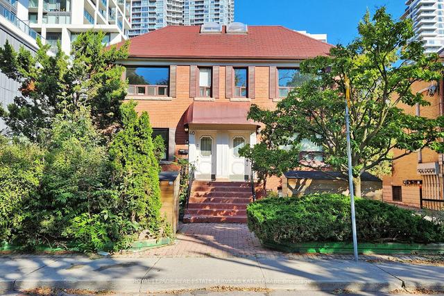 d - 48 Hillsdale Ave, House detached with 1 bedrooms, 1 bathrooms and 0 parking in Toronto ON | Image 2