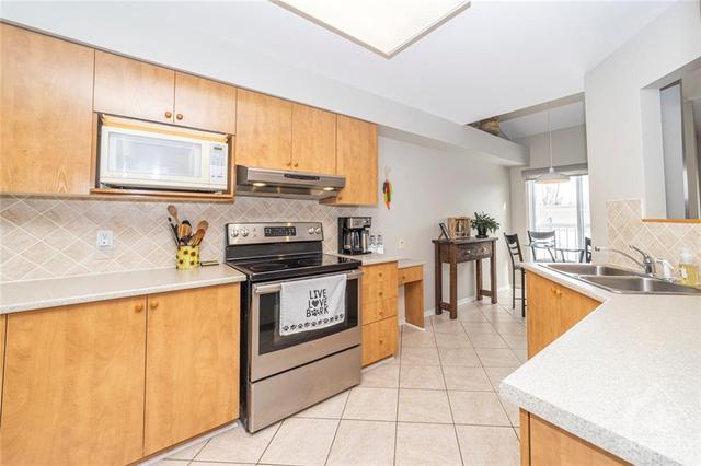 95 Gray Crescent, Townhouse with 3 bedrooms, 3 bathrooms and 3 parking in Ottawa ON | Image 13