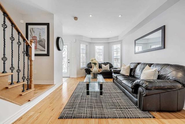 142 Laurelhurst Cres, House attached with 3 bedrooms, 4 bathrooms and 4 parking in Vaughan ON | Image 26