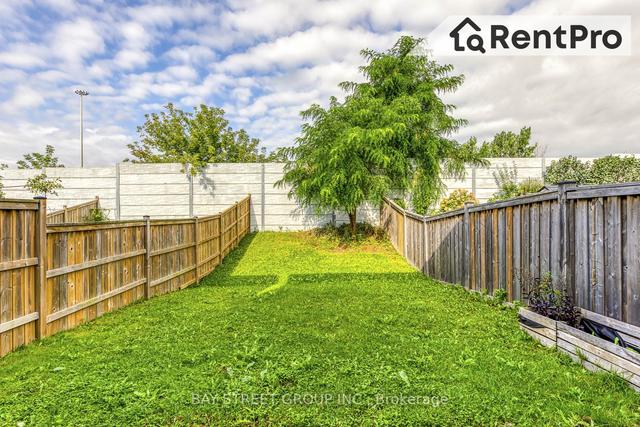 39 Sexton Cres, House attached with 3 bedrooms, 3 bathrooms and 2 parking in Hamilton ON | Image 22