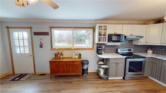 402426 Grey Road 4, House detached with 4 bedrooms, 2 bathrooms and 8 parking in West Grey ON | Image 28