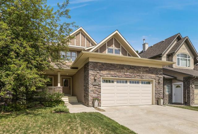 365 Discovery Ridge Boulevard Sw, House detached with 4 bedrooms, 3 bathrooms and 4 parking in Calgary AB | Image 1