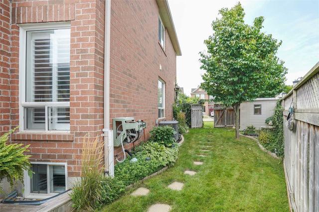 861 Mckay Cres, House semidetached with 3 bedrooms, 3 bathrooms and 3 parking in Milton ON | Image 31