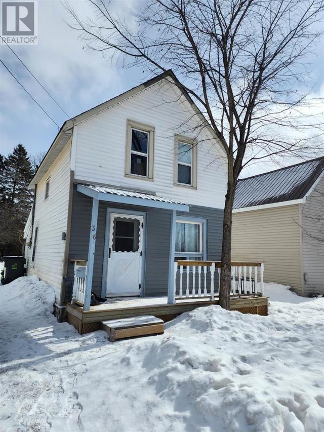 36 Fauquier Ave, House detached with 2 bedrooms, 1 bathrooms and null parking in Sault Ste. Marie ON | Image 1