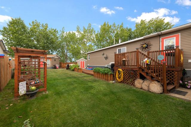 185 Card Crescent, House detached with 3 bedrooms, 2 bathrooms and 5 parking in Wood Buffalo AB | Image 5