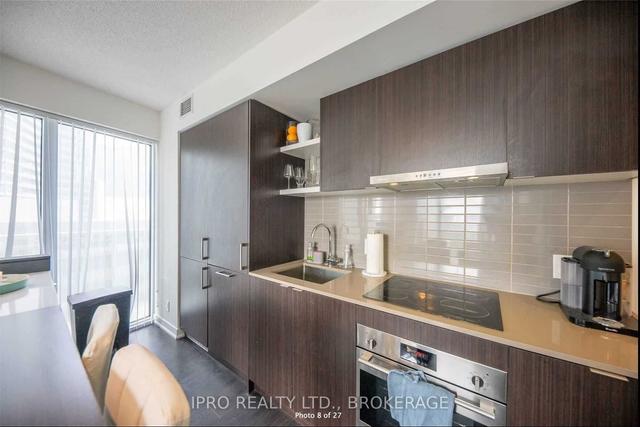 1202 - 100 Harbour St, Condo with 2 bedrooms, 2 bathrooms and 0 parking in Toronto ON | Image 4