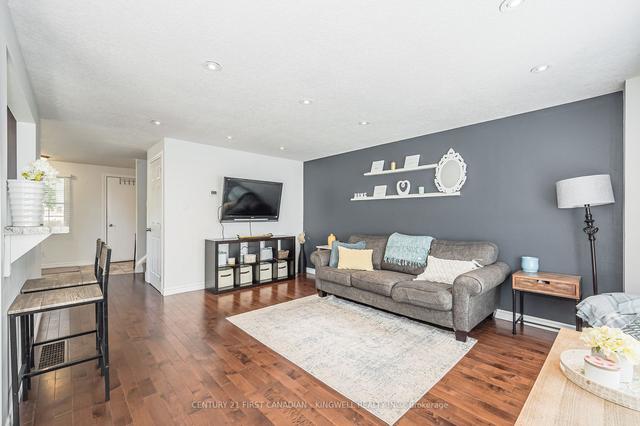 1 Holly Crt, House detached with 3 bedrooms, 2 bathrooms and 3 parking in Guelph ON | Image 38