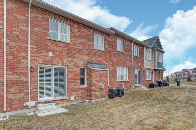 1035 Dragonfly Ave, House attached with 3 bedrooms, 3 bathrooms and 1 parking in Pickering ON | Image 20