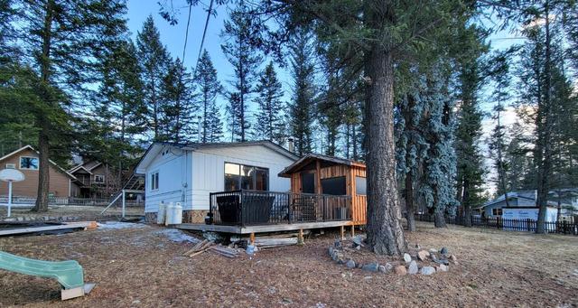 5182 Columbia River Road, House detached with 4 bedrooms, 2 bathrooms and null parking in East Kootenay F BC | Image 13